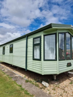 Summerlands, Ingoldmells 8 berth caravan